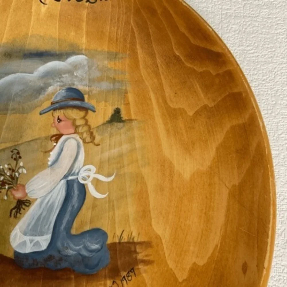 VTG 89's Folk Art Hand Painted Wooden Plate Plant with Love Harvest with Joy 14